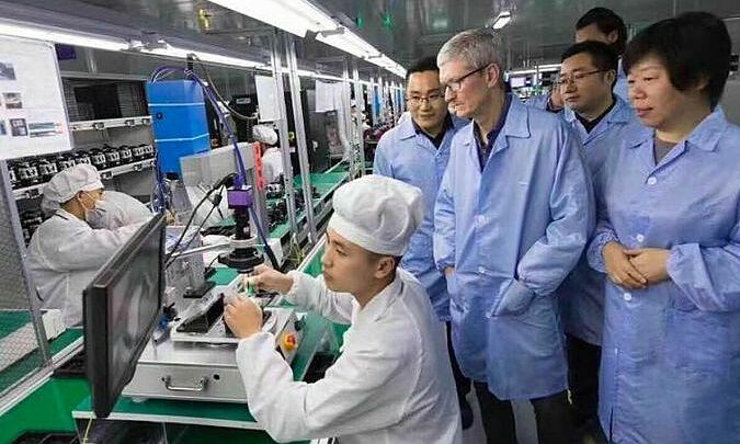MacBook, Apple Watch are produced in Vietnam for the first time